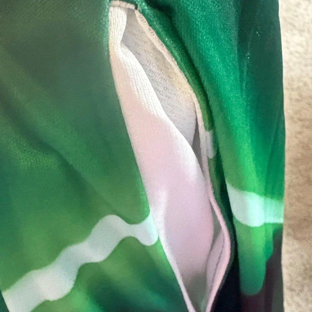New Lightweight Green and Black Athletic Shorts for swim XL